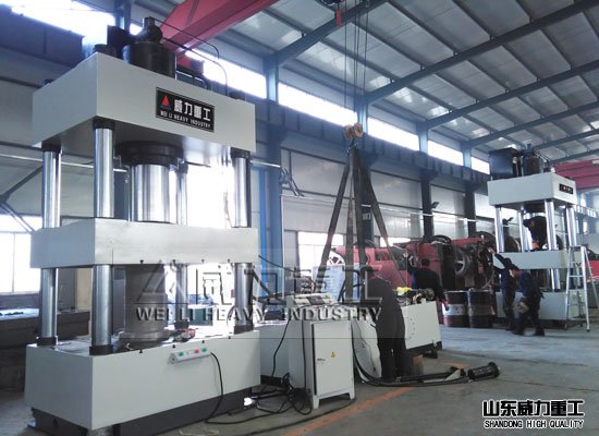 五金專用油壓機(jī)生產(chǎn)車間實(shí)景拍攝圖-山東威力重工